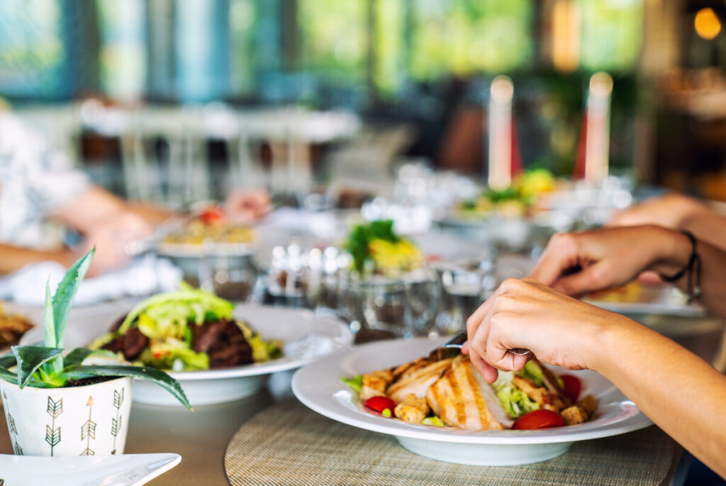 Hillcrest’s Flavor Trail: A Food Lover’s Guide to the Best Eats in Kenosha’s Hidden Gem Neighborhood